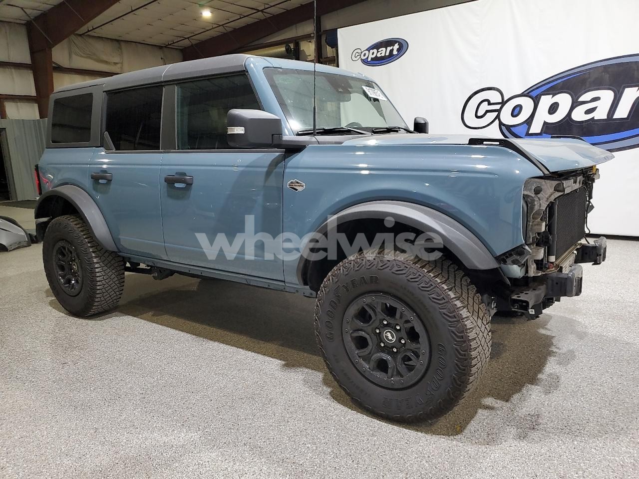 Photo 4 of 2022 FORD BRONCO BASE (VIN 1FMEE5DP4NLB69662)