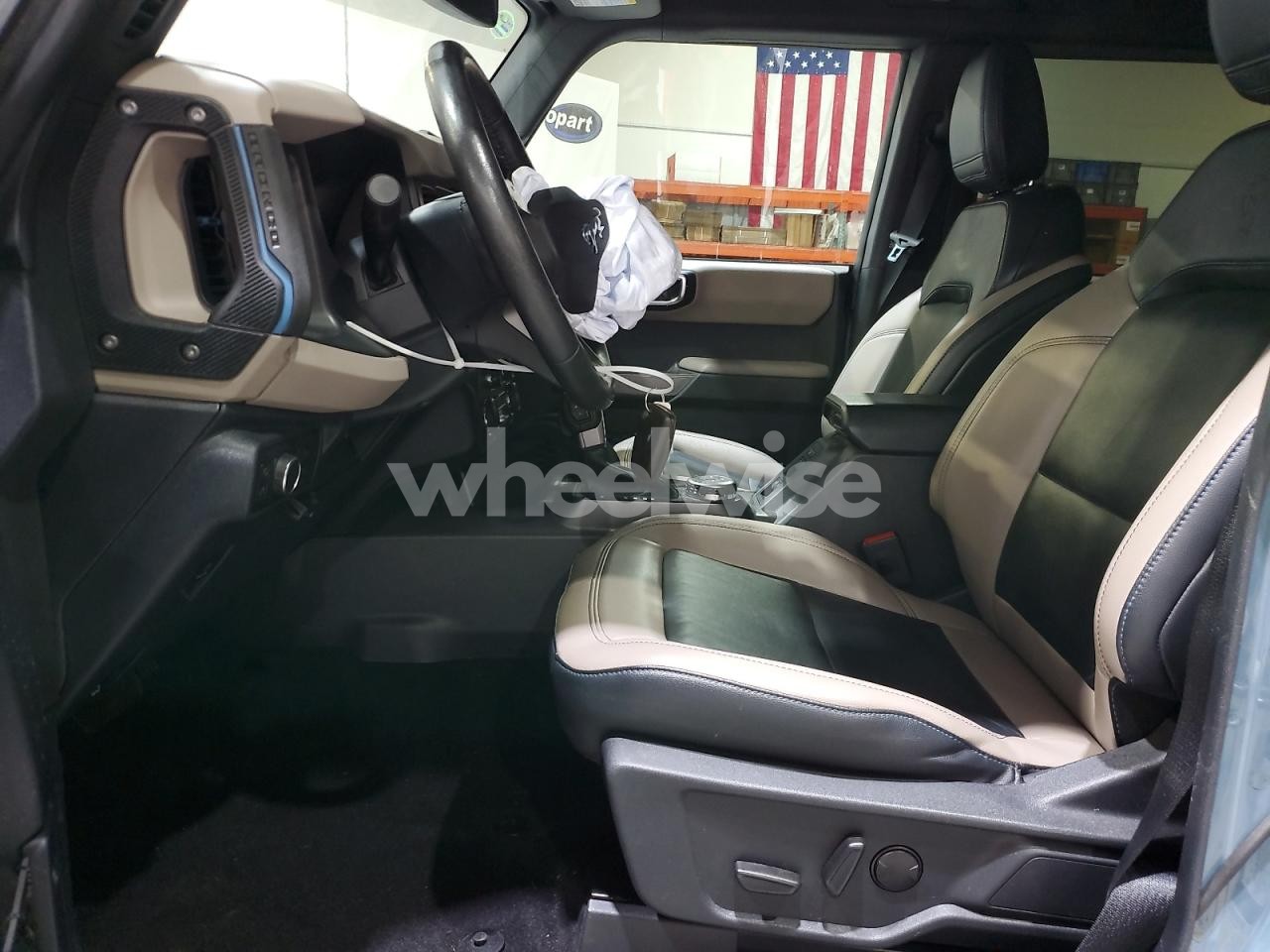 Photo 7 of 2022 FORD BRONCO BASE (VIN 1FMEE5DP4NLB69662)