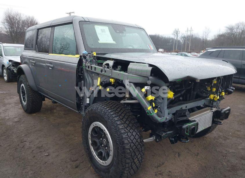 Photo 6 of 2023 Ford Bronco OUTER BANKS (VIN 1FMEE5DP4PLB54095)