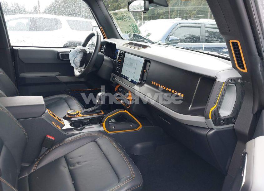 Photo 5 of 2023 Ford Bronco BADLANDS (VIN 1FMEE5DP5PLC15681)