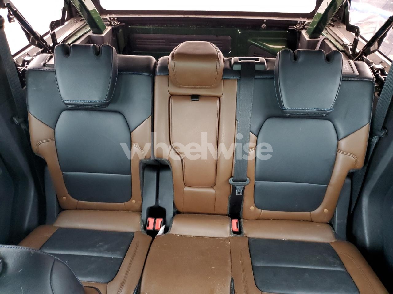 Photo 10 of 2022 FORD BRONCO BASE N/A (VIN 1FMEE5DPXNLB36133)