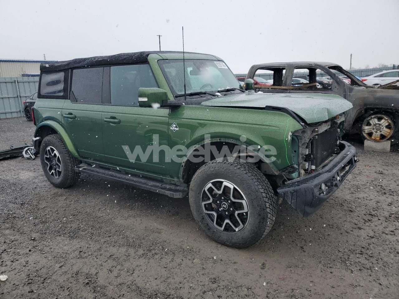 Photo 4 of 2022 FORD BRONCO BASE N/A (VIN 1FMEE5DPXNLB36133)