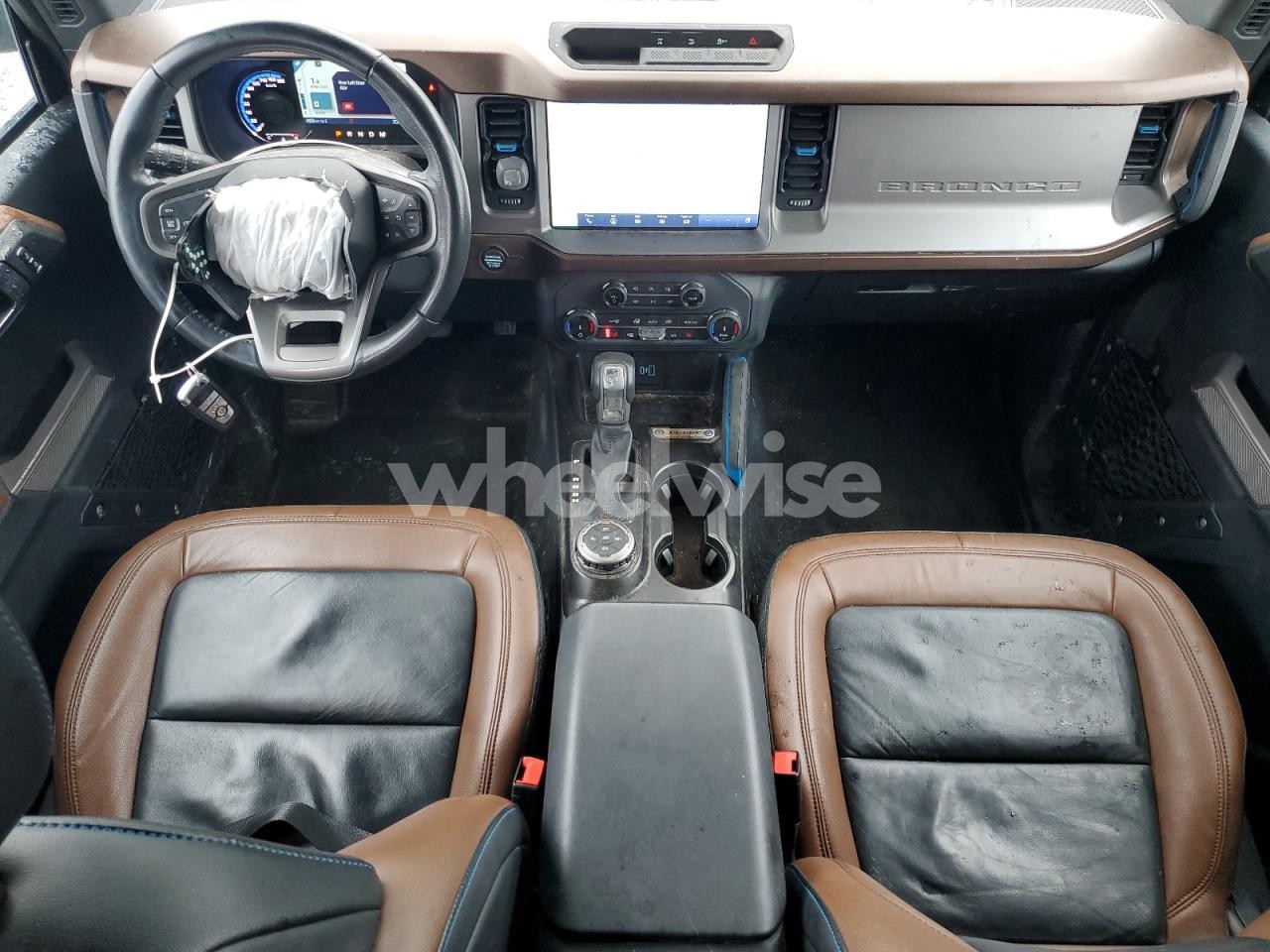 Photo 8 of 2022 FORD BRONCO BASE N/A (VIN 1FMEE5DPXNLB36133)