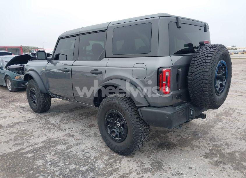 Photo 3 of 2023 Ford Bronco WILDTRAK (VIN 1FMEE5DPXPLC01694)