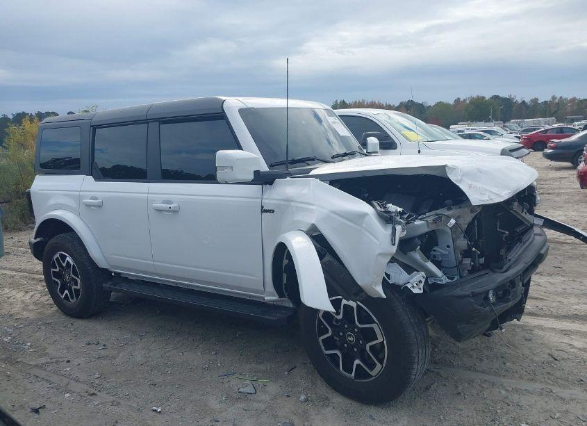 Photo 13 of 2024 Ford Bronco OUTER BANKS (VIN 1FMEE8BP2RLA20287)