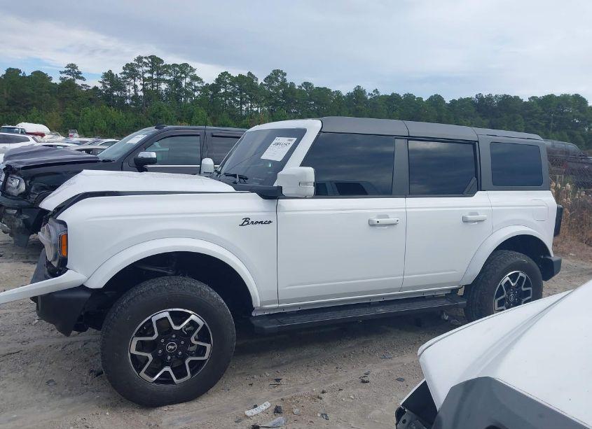 Photo 14 of 2024 Ford Bronco OUTER BANKS (VIN 1FMEE8BP2RLA20287)