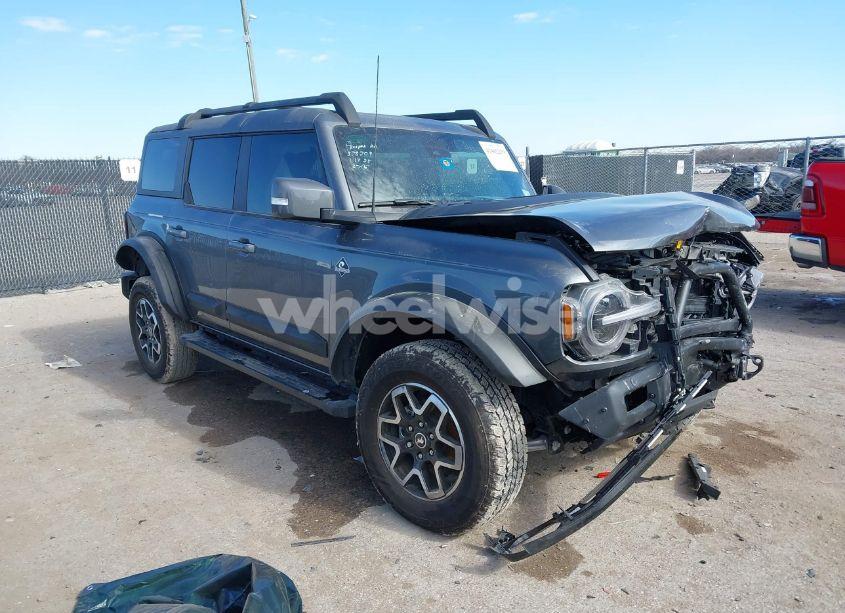 2024 Ford Bronco OUTER BANKS (VIN 1FMEE8BP2RLA30088) main photo