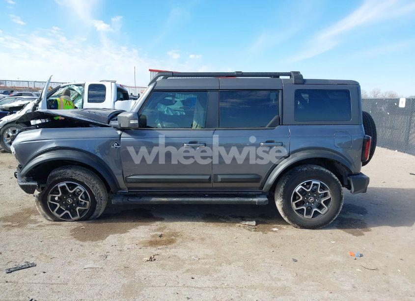 Photo 14 of 2024 Ford Bronco OUTER BANKS (VIN 1FMEE8BP2RLA30088)