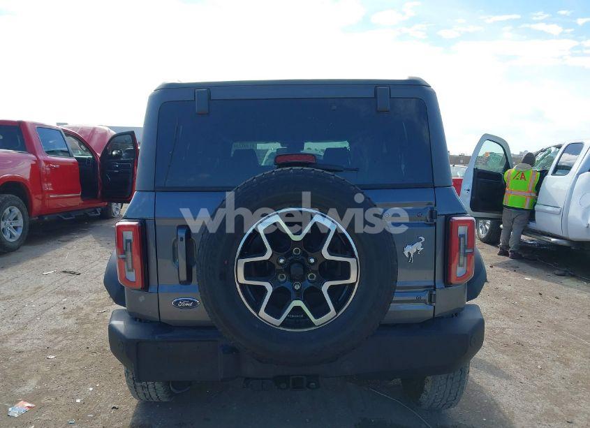 Photo 16 of 2024 Ford Bronco OUTER BANKS (VIN 1FMEE8BP2RLA30088)