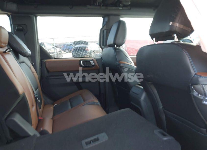 Photo 8 of 2024 Ford Bronco OUTER BANKS (VIN 1FMEE8BP2RLA30088)