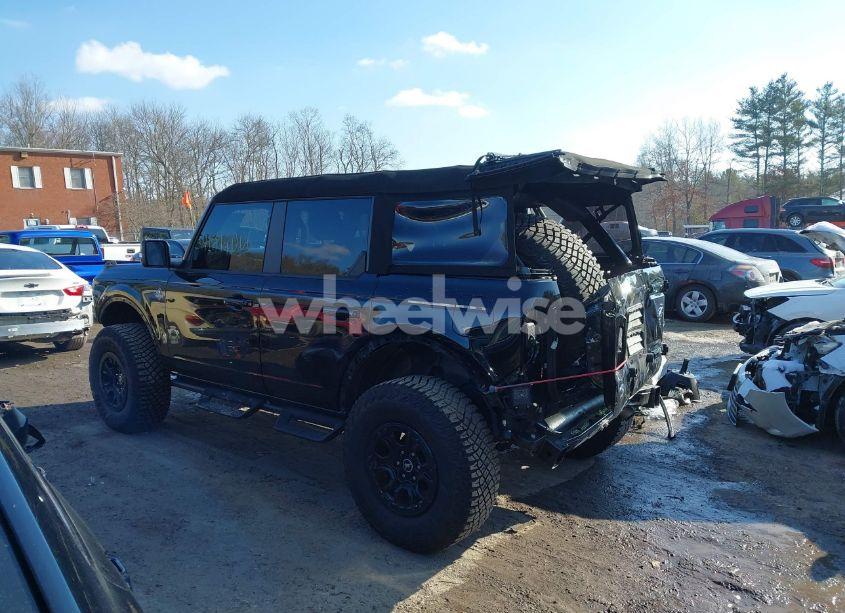 Photo 15 of 2024 Ford Bronco OUTER BANKS (VIN 1FMEE8BP8RLA14400)