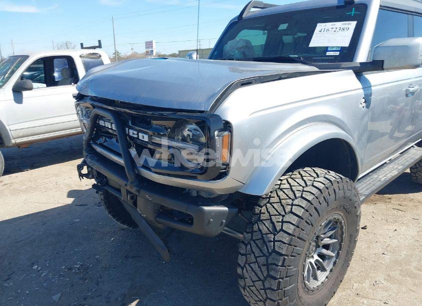 Photo 6 of 2024 Ford Bronco OUTER BANKS (VIN 1FMEE8BP9RLA09450)