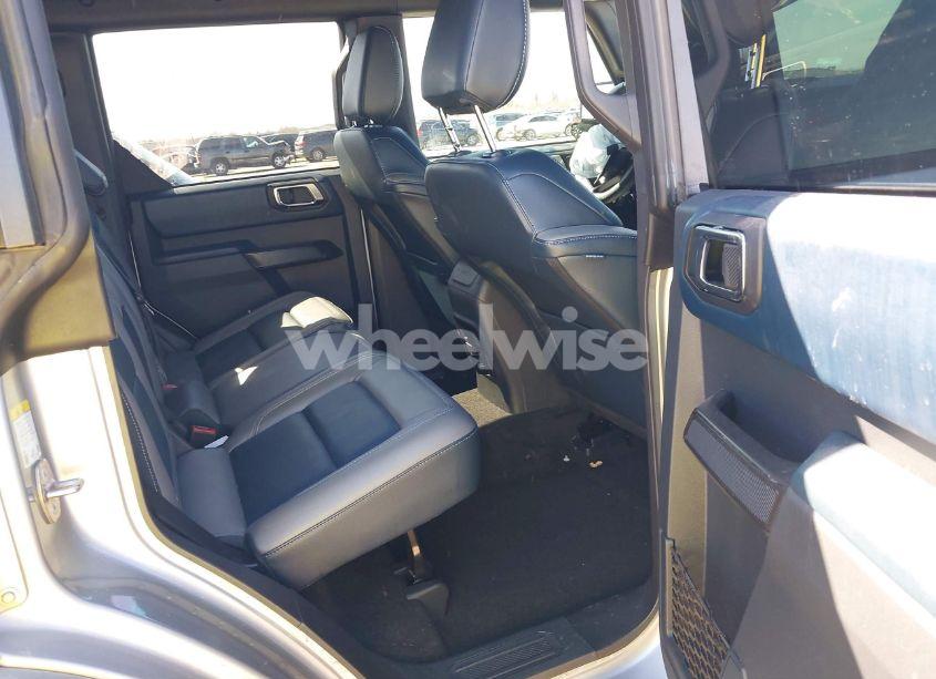 Photo 8 of 2024 Ford Bronco OUTER BANKS (VIN 1FMEE8BP9RLA09450)