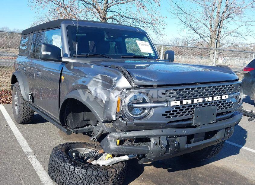 2024 Ford Bronco BADLANDS (VIN 1FMEE9BP7RLA45627) main photo