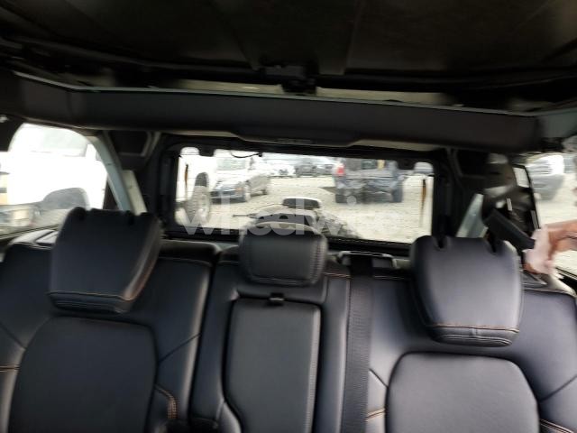 Photo 3 of 2024 FORD BRONCO BADLANDS N/A (VIN 1FMEE9BP8RLA76062)