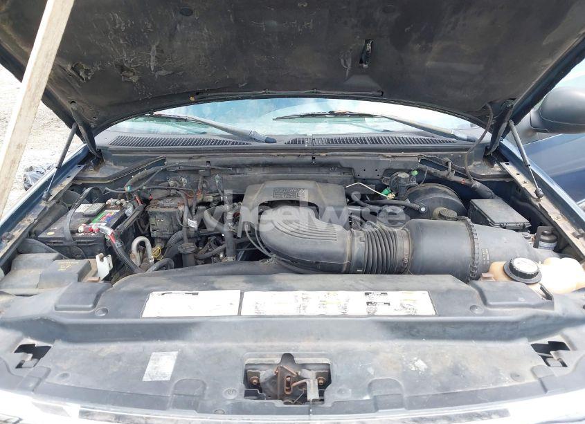 Photo 10 of 2002 Ford Expedition XLT (VIN 1FMEU15L42LA11664)