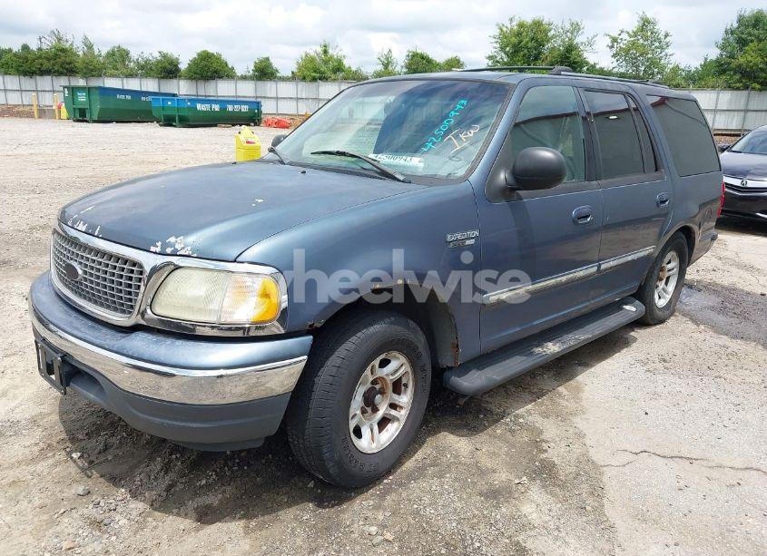 Photo 2 of 2002 Ford Expedition XLT (VIN 1FMEU15L42LA11664)