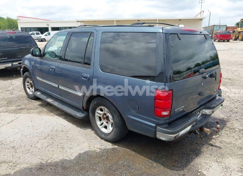 Photo 3 of 2002 Ford Expedition XLT (VIN 1FMEU15L42LA11664)