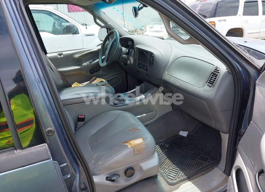 Photo 5 of 2002 Ford Expedition XLT (VIN 1FMEU15L42LA11664)