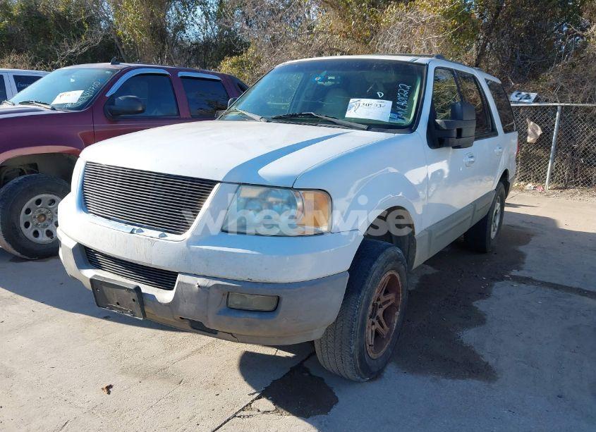 Photo 2 of 2003 Ford Expedition XLT (VIN 1FMEU15L83LA01222)