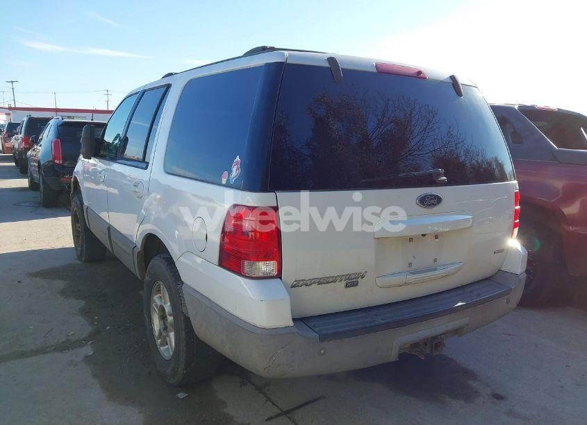 Photo 3 of 2003 Ford Expedition XLT (VIN 1FMEU15L83LA01222)