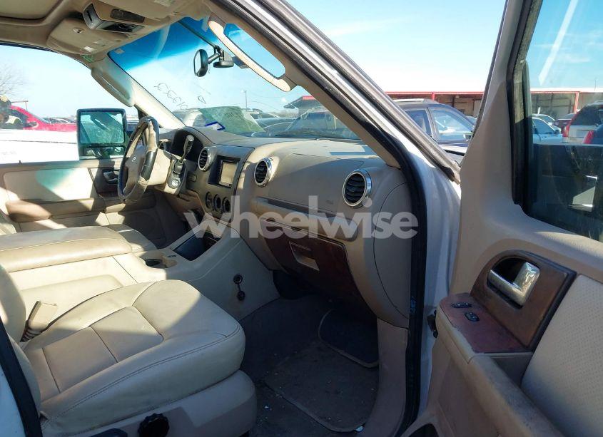 Photo 5 of 2003 Ford Expedition XLT (VIN 1FMEU15L83LA01222)