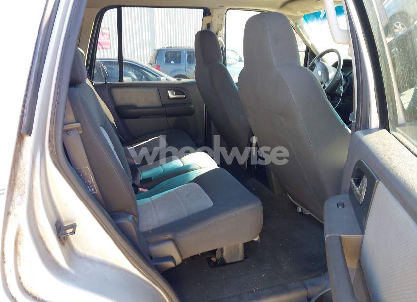 Photo 8 of 2003 Ford Expedition XLT (VIN 1FMEU15W13LA45900)