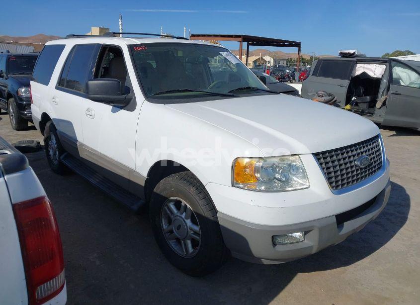 2003 Ford Expedition XLT (VIN 1FMEU15W23LC58340) main photo