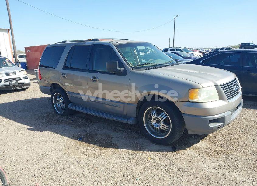 2003 Ford Expedition XLT (VIN 1FMEU15WX3LA88096) main photo