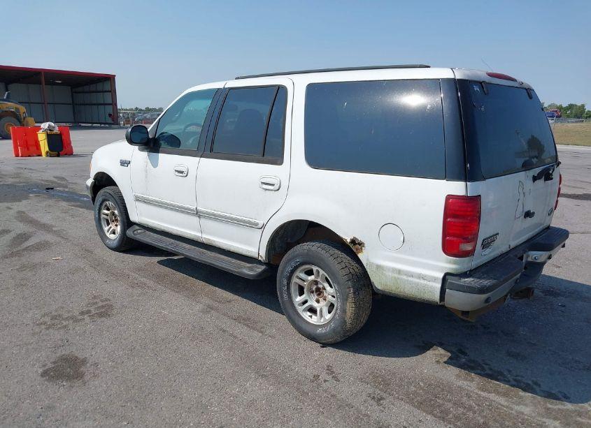 Photo 3 of 2001 Ford Expedition XLT (VIN 1FMEU16W81LB72476)