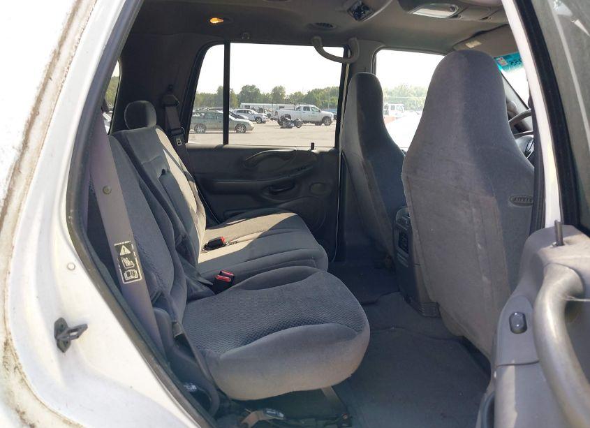 Photo 8 of 2001 Ford Expedition XLT (VIN 1FMEU16W81LB72476)