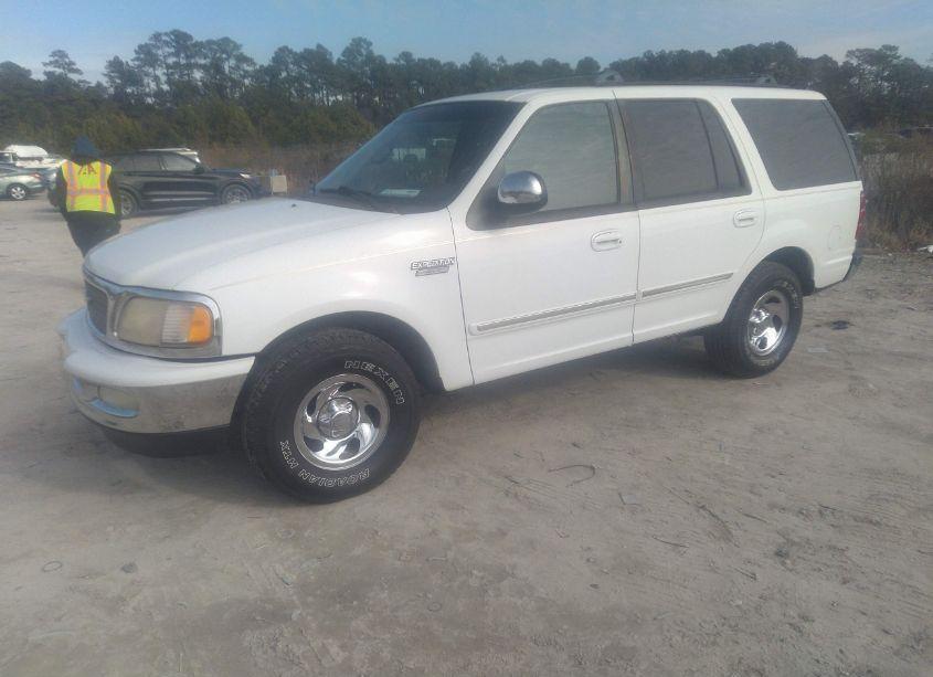Photo 2 of 1997 Ford Expedition EDDIE BAUER/XLT (VIN 1FMEU1764VLB64508)