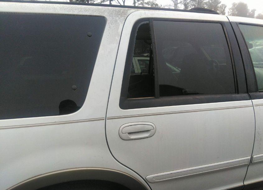 Photo 13 of 2002 Ford Expedition EDDIE BAUER (VIN 1FMEU17L22LA29707)