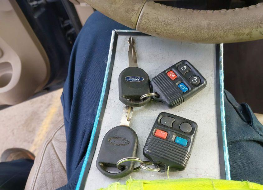 Photo 11 of 2003 Ford Expedition EDDIE BAUER (VIN 1FMEU17L23LA50462)