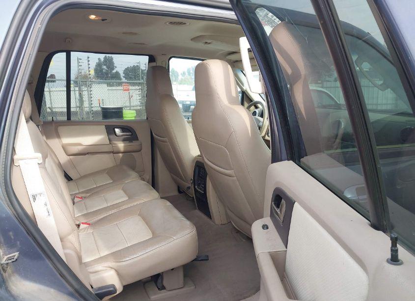 Photo 8 of 2003 Ford Expedition EDDIE BAUER (VIN 1FMEU17L23LA50462)