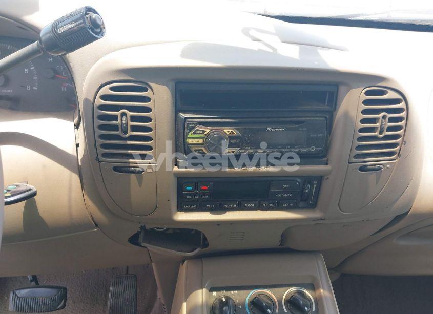 Photo 14 of 2000 Ford Expedition EDDIE BAUER (VIN 1FMEU17L3YLB95565)