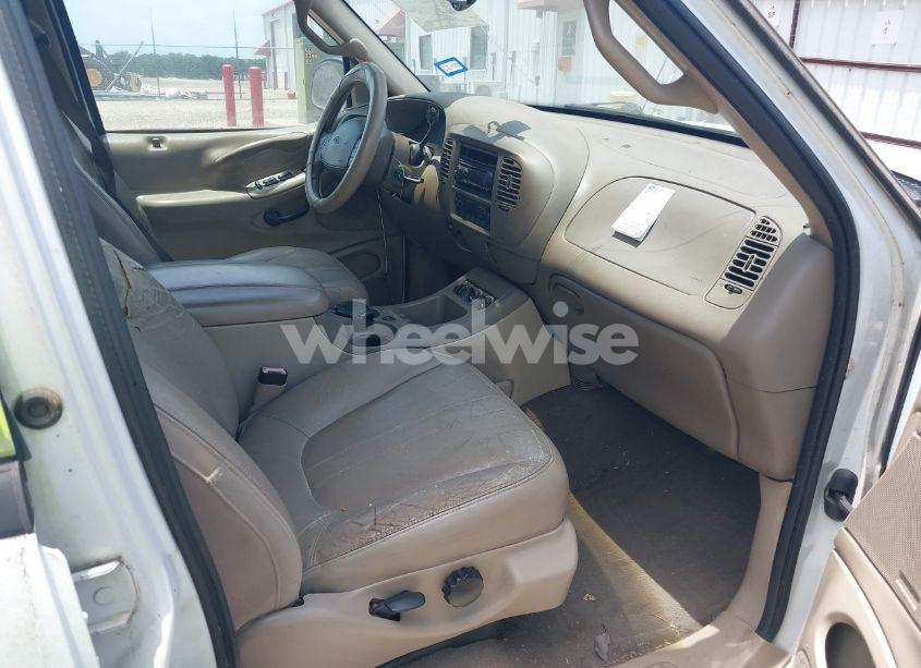 Photo 5 of 2000 Ford Expedition EDDIE BAUER (VIN 1FMEU17L3YLB95565)