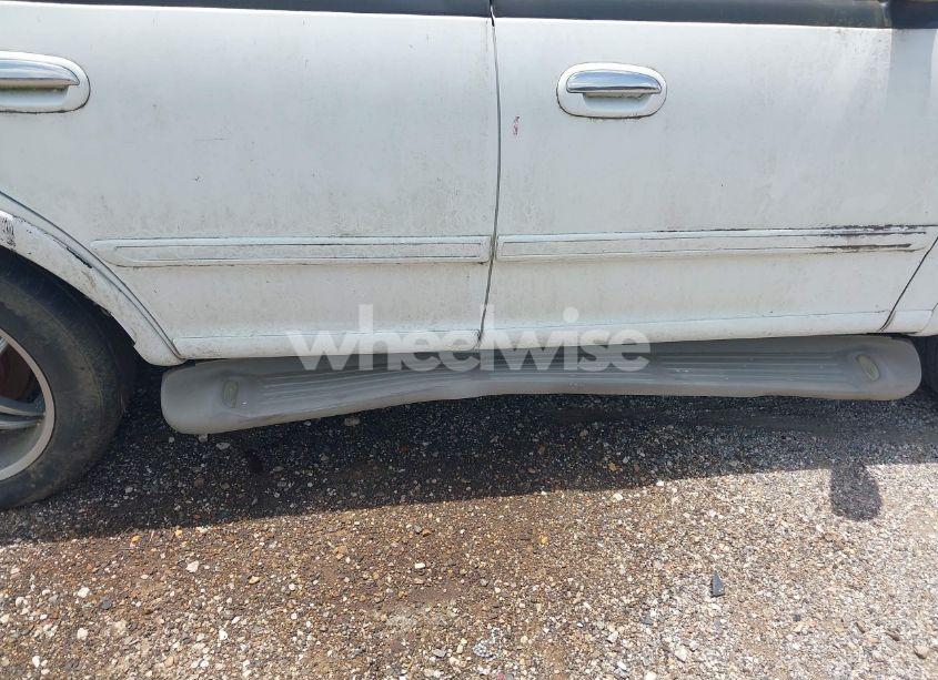 Photo 6 of 2000 Ford Expedition EDDIE BAUER (VIN 1FMEU17L3YLB95565)