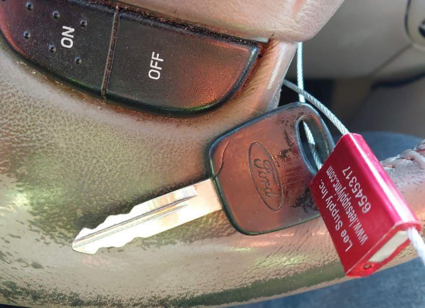 Photo 11 of 2001 Ford Expedition EDDIE BAUER (VIN 1FMEU17L61LA04467)