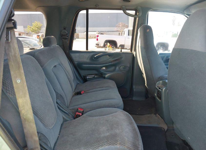 Photo 8 of 1997 Ford Expedition EDDIE BAUER/XLT (VIN 1FMEU17L7VLA25107)