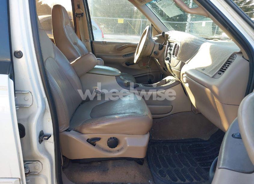 Photo 5 of 1997 Ford Expedition EDDIE BAUER/XLT (VIN 1FMEU17L9VLB19067)