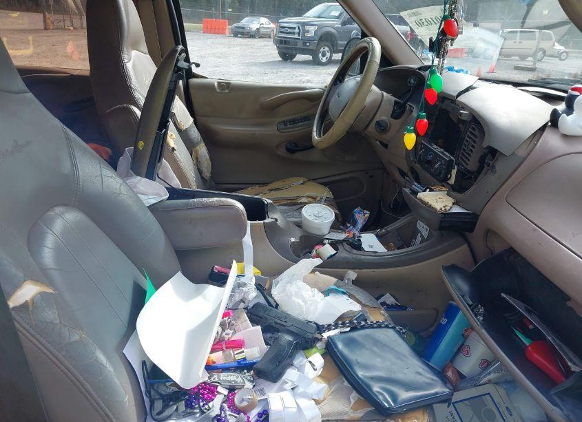 Photo 5 of 1997 Ford Expedition EDDIE BAUER/XLT (VIN 1FMEU17LXVLA80599)