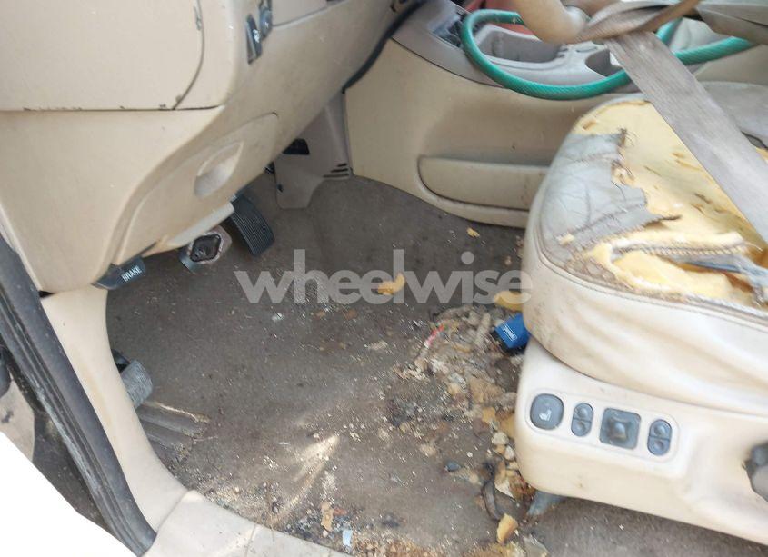 Photo 12 of 2002 Ford Expedition EDDIE BAUER (VIN 1FMEU17W32LA67991)