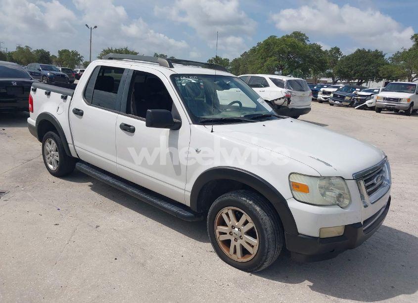 2007 Ford Explorer SPORT TRAC XLT (VIN 1FMEU31867UA31798) main photo