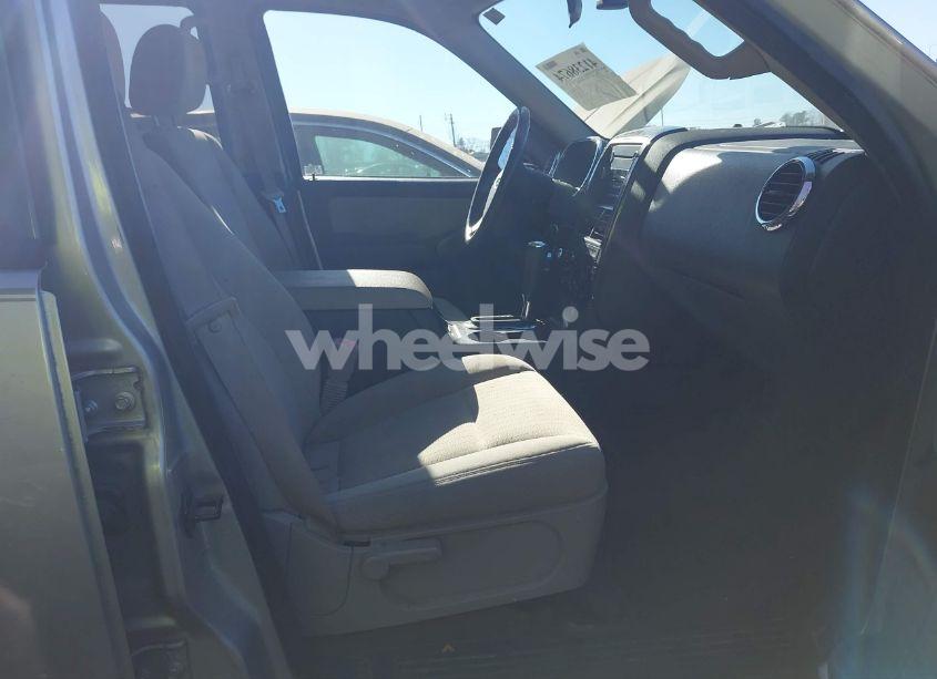 Photo 5 of 2008 Ford Explorer SPORT TRAC XLT (VIN 1FMEU31E18UA05536)