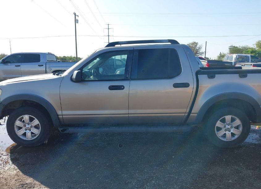 Photo 15 of 2008 Ford Explorer SPORT TRAC XLT (VIN 1FMEU31E38UB26200)