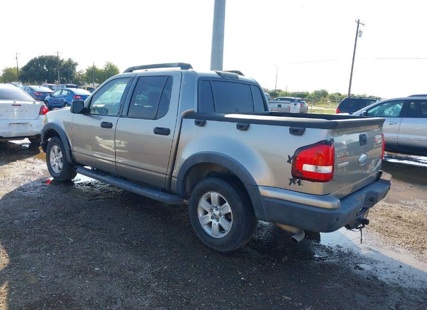 Photo 3 of 2008 Ford Explorer SPORT TRAC XLT (VIN 1FMEU31E38UB26200)