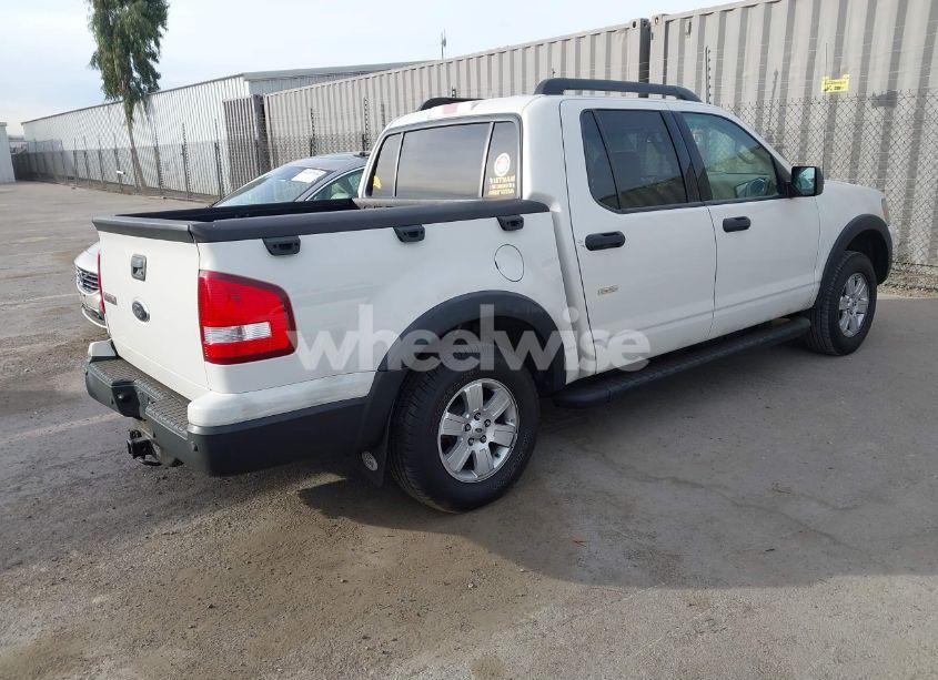 Photo 4 of 2008 Ford Explorer SPORT TRAC XLT (VIN 1FMEU31E68UA17794)