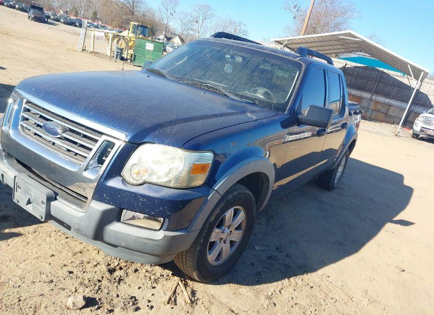 Photo 2 of 2008 Ford Explorer SPORT TRAC XLT (VIN 1FMEU31E88UB07965)