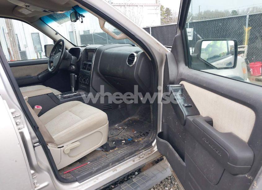 Photo 5 of 2008 Ford Explorer SPORT TRAC XLT (VIN 1FMEU31EX8UB31314)